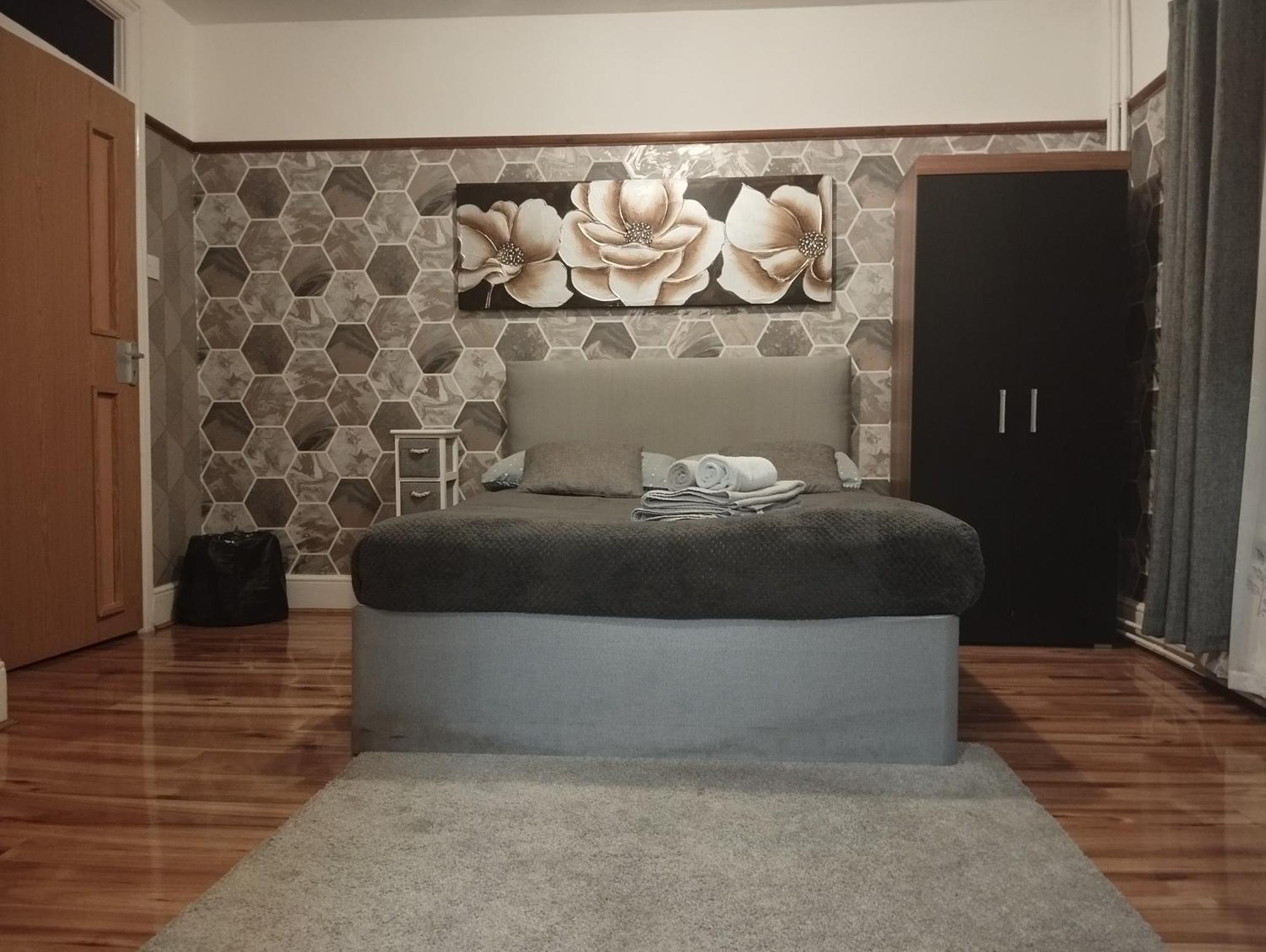 Bright Apartments Peterborough Room photo